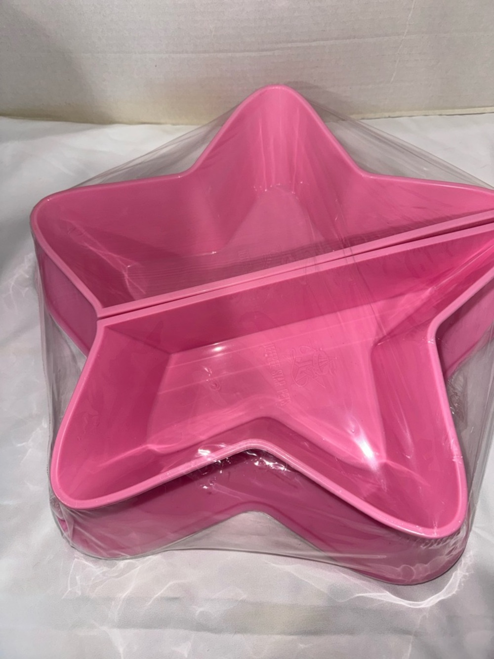 Jeffree Star pink star Shaped Divided dog bowls and mat